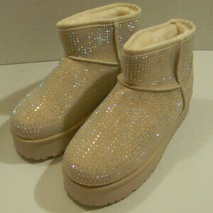 Faux Fur Lined Boots Platform Rhinestone Size 8.5 NWOT